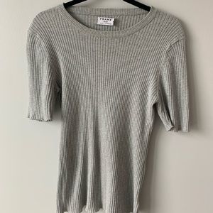 FRAME knit short sleeve top. Size M